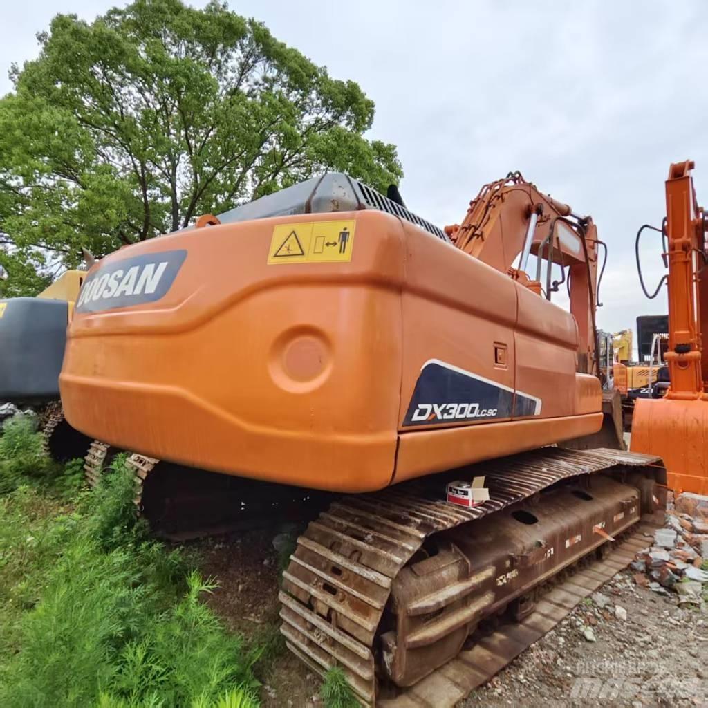 Doosan DX 300 Bageri guseničari