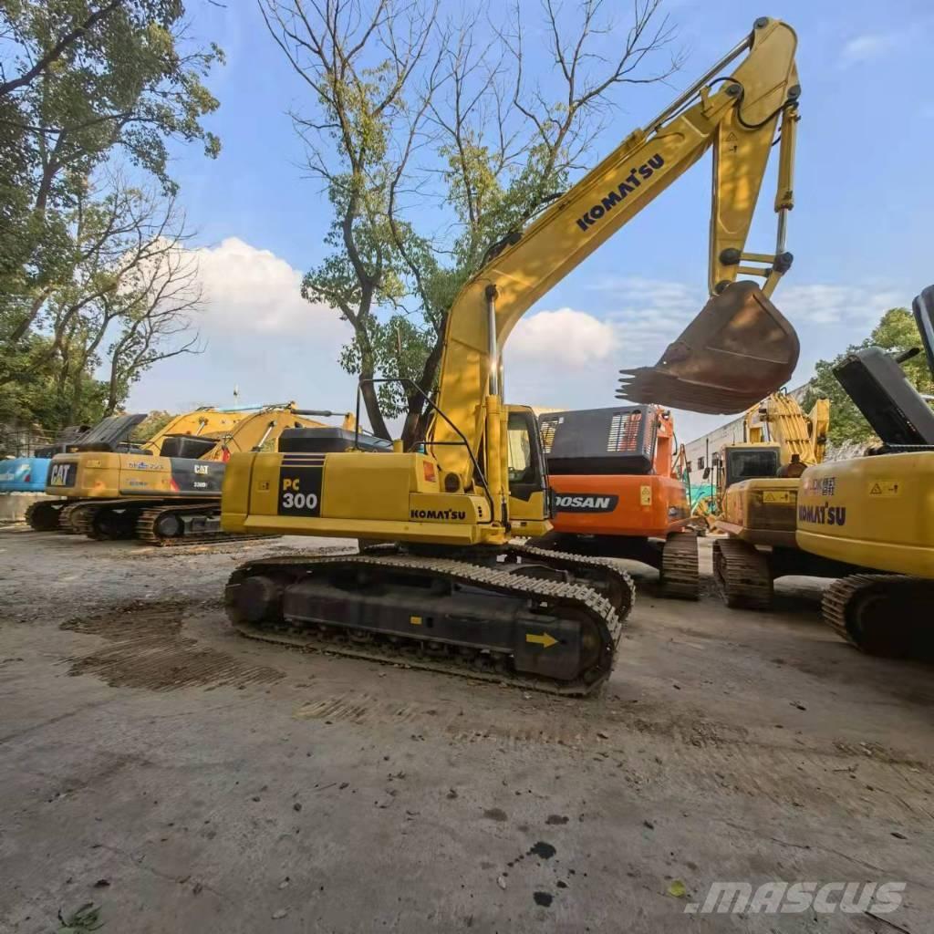 Komatsu PC 300 Bageri guseničari