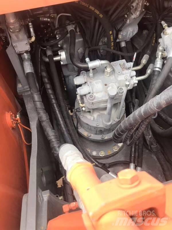 Hitachi zx210 Bageri guseničari