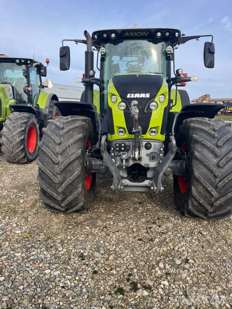 CLAAS AXION 870 Traktori