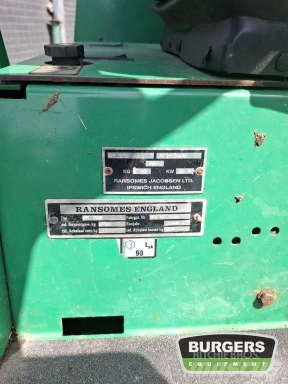 Ransomes AR250 Traktorske kosilice