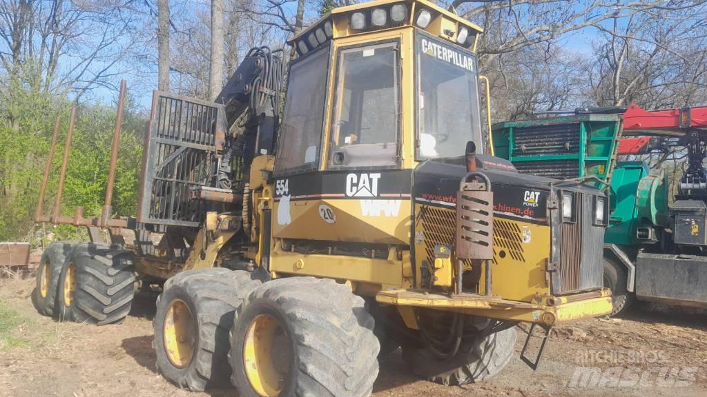 CAT 554 Forvarderi