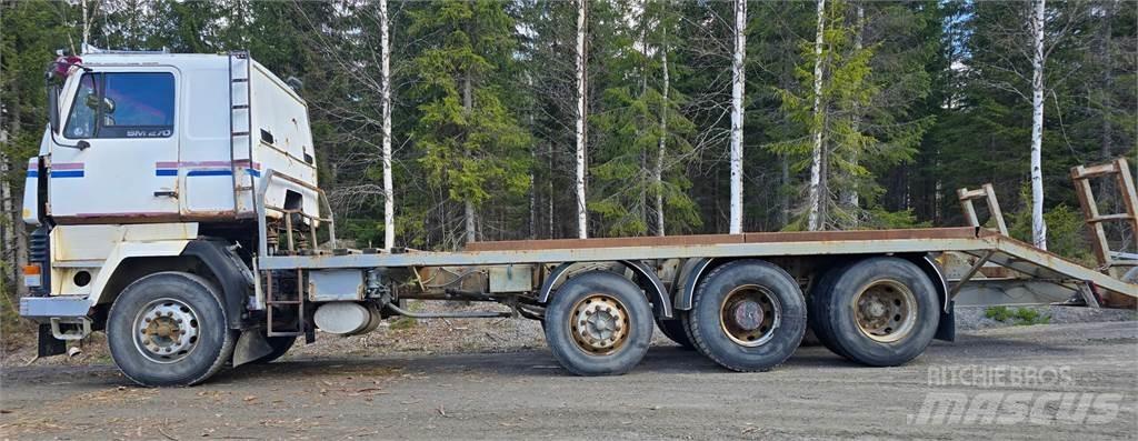 Sisu Sm 270 8X2 Kamioni za prevoz šumarskih mašina