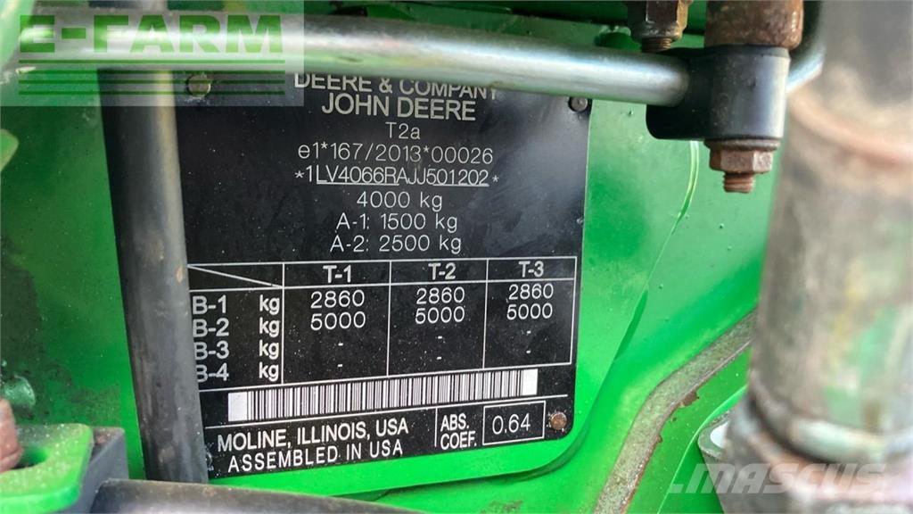 John Deere 4066R Traktori