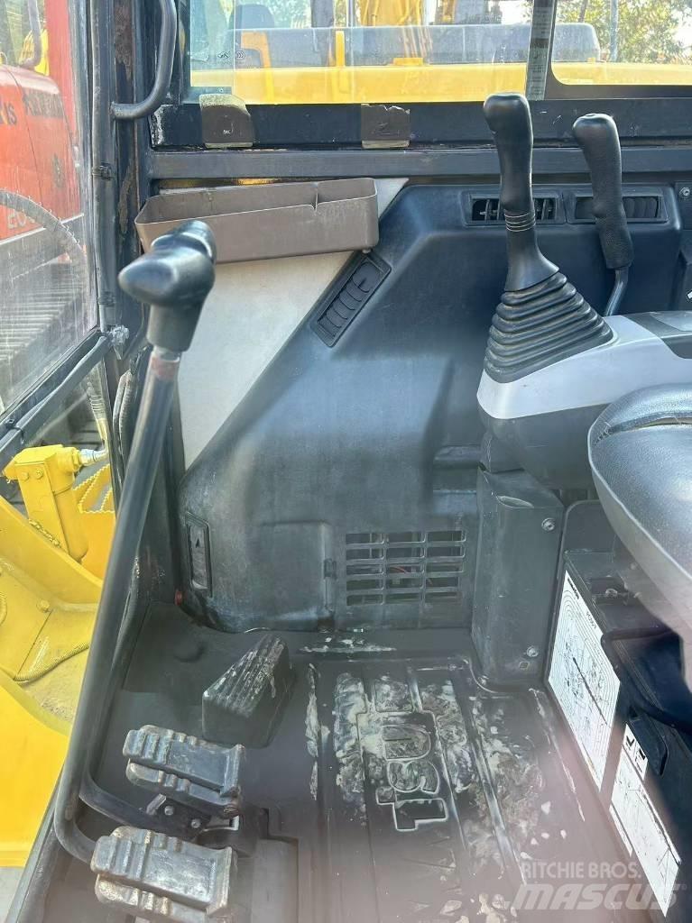 Komatsu PC 56 Bageri guseničari
