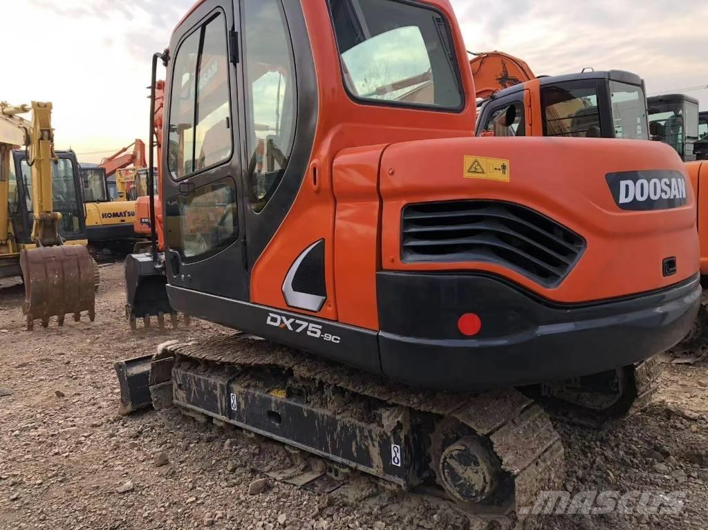 Doosan 75-9c Bageri guseničari