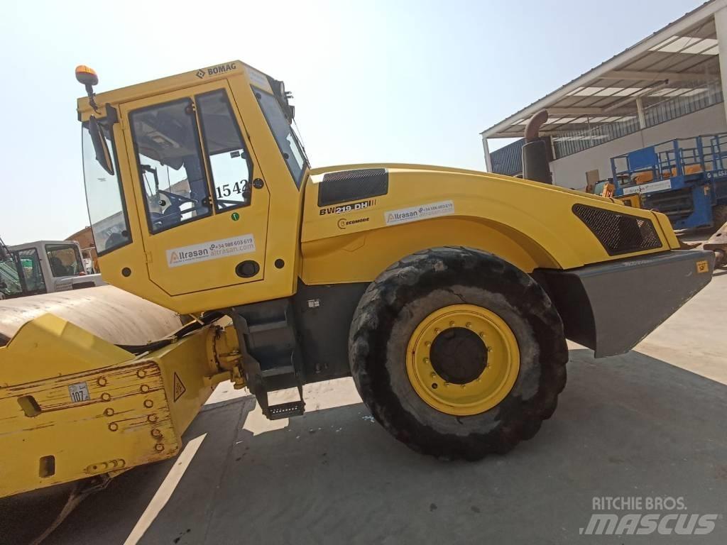 Bomag BW 219 D H-4 Nabijači zemlje
