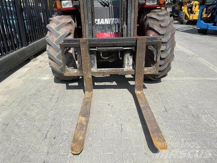 Manitou M30-4 Vanterenski viljuškar