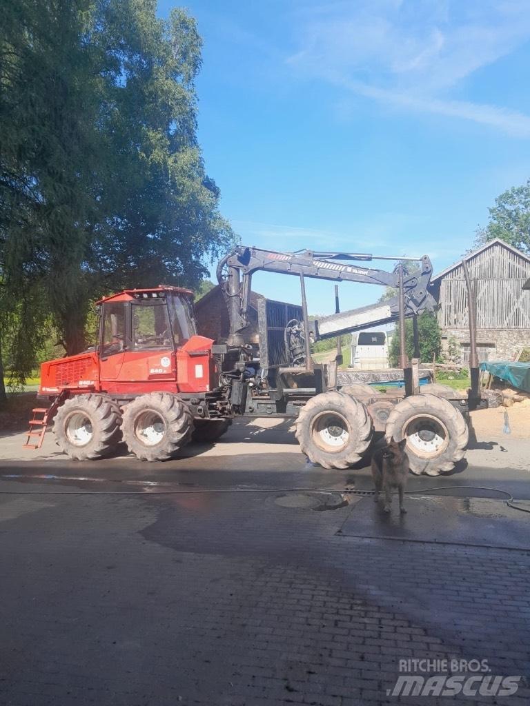 Valmet 840.2 Forvarderi