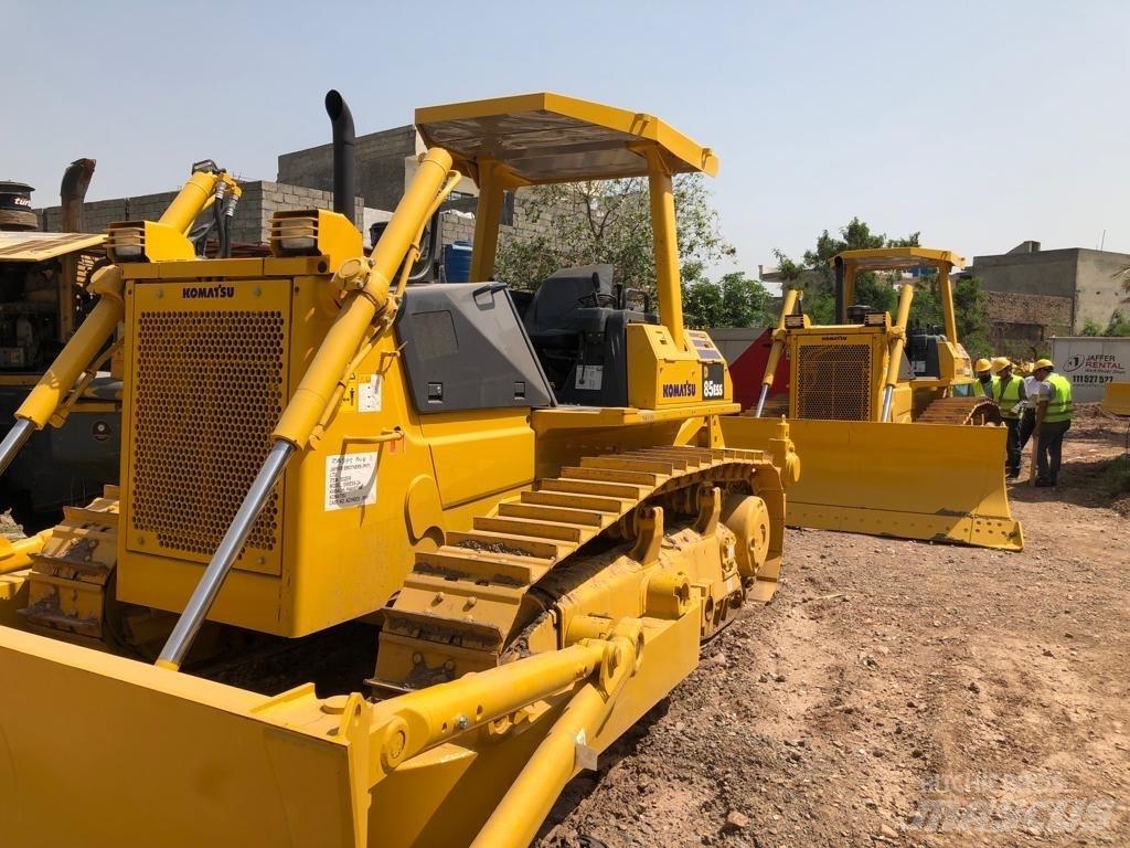 Komatsu D 85 ESS-2A Buldožeri guseničari