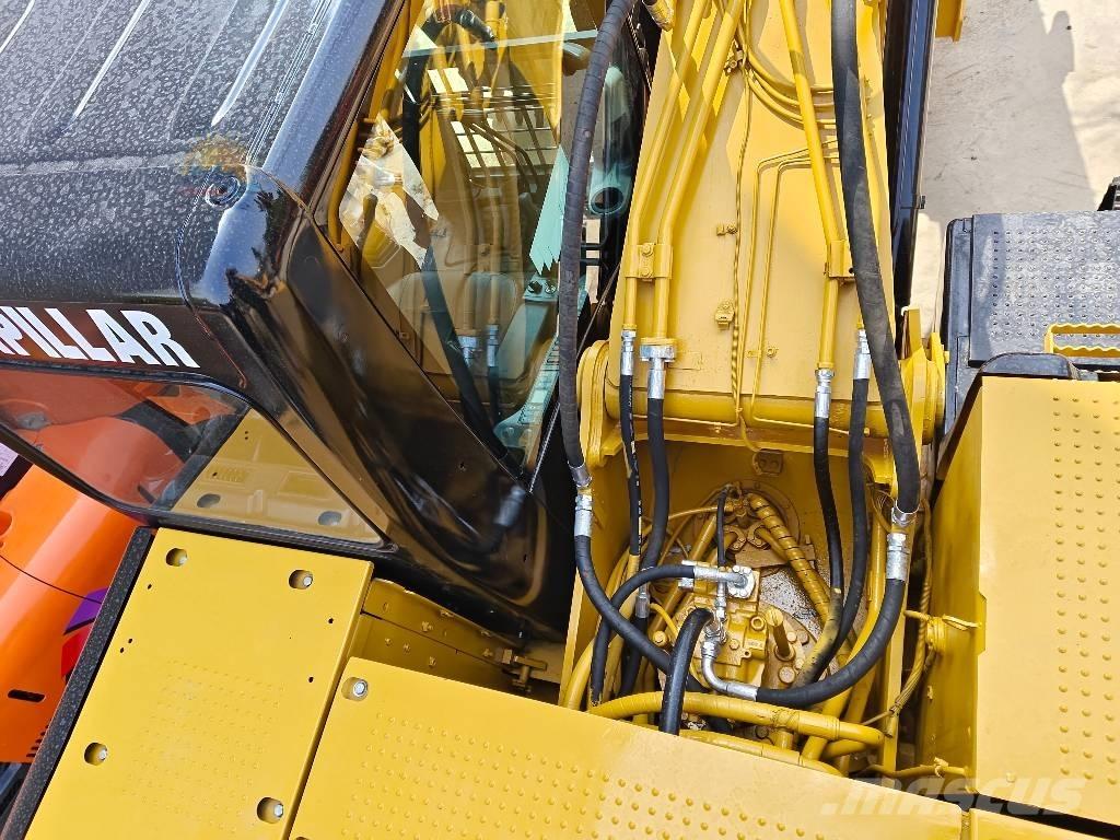 CAT 320 D Bageri guseničari