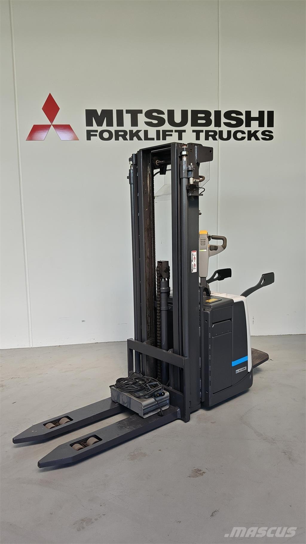 Atlet PSP125 Samopogonski ručni viljuškari