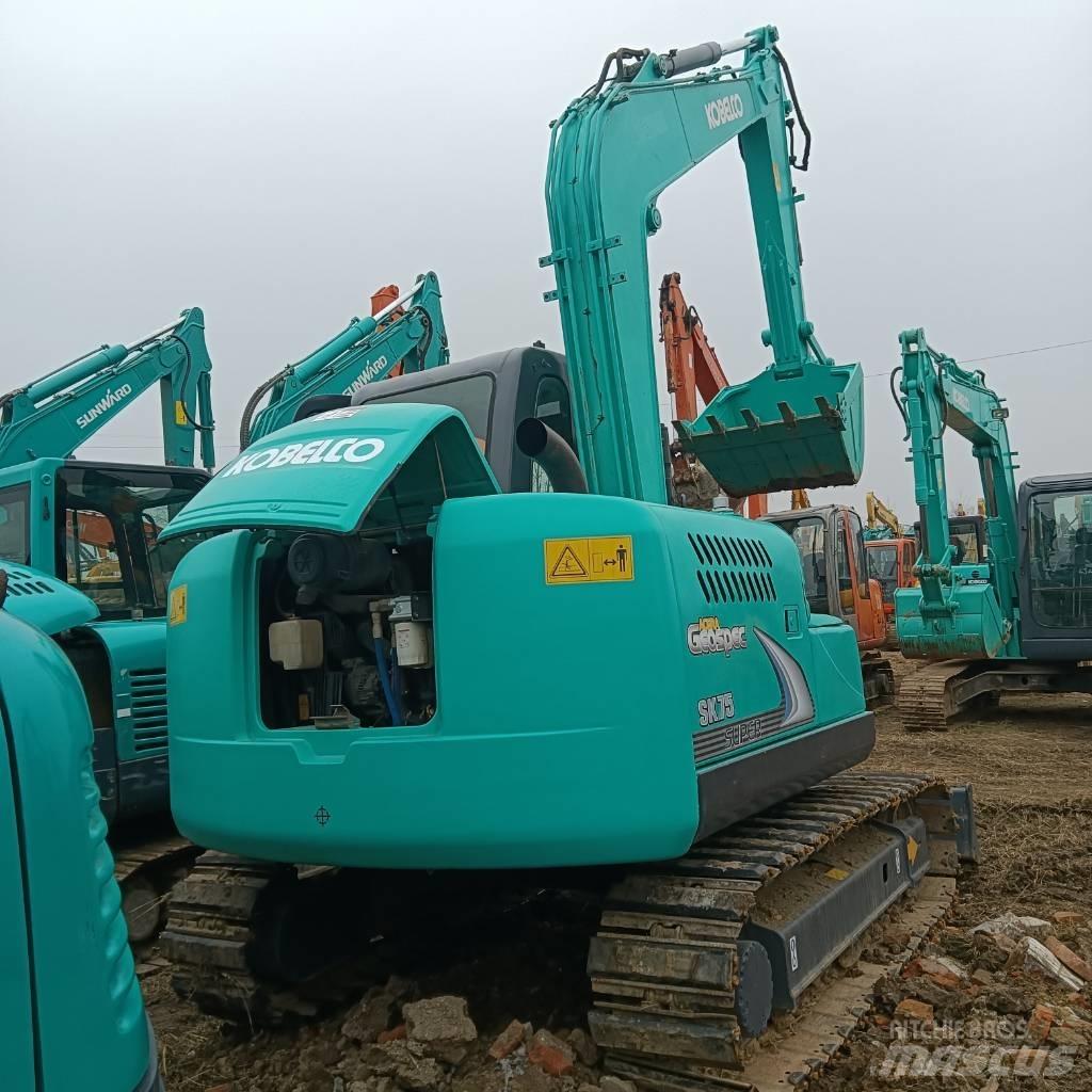 Kobelco SK75-8 Midi bageri 7t – 12t