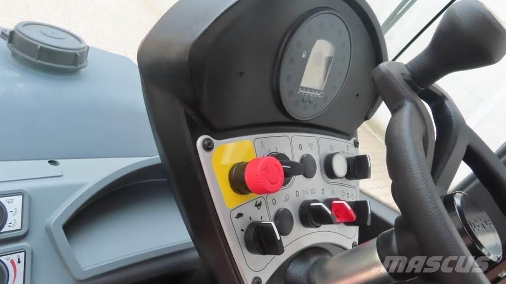 Bomag BW11 RH-5 Gumeni valjci na točkovima