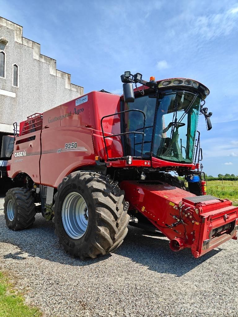 Case IH 9250 Kombajni