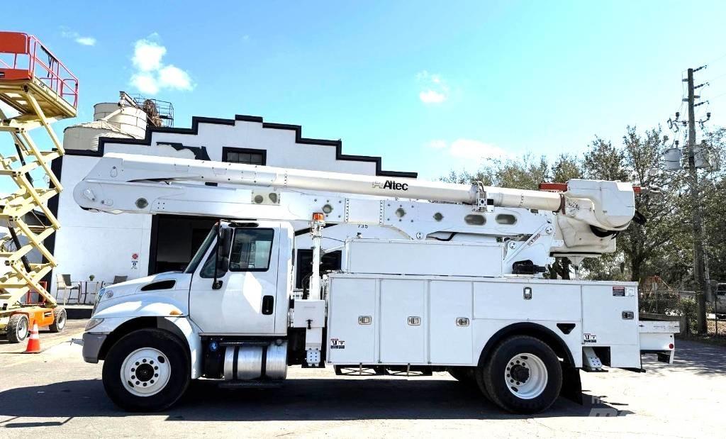 International 4300 Auto korpe