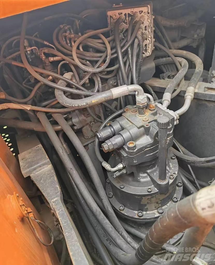 Hitachi Zaxis 200 LC Midi bageri 7t – 12t