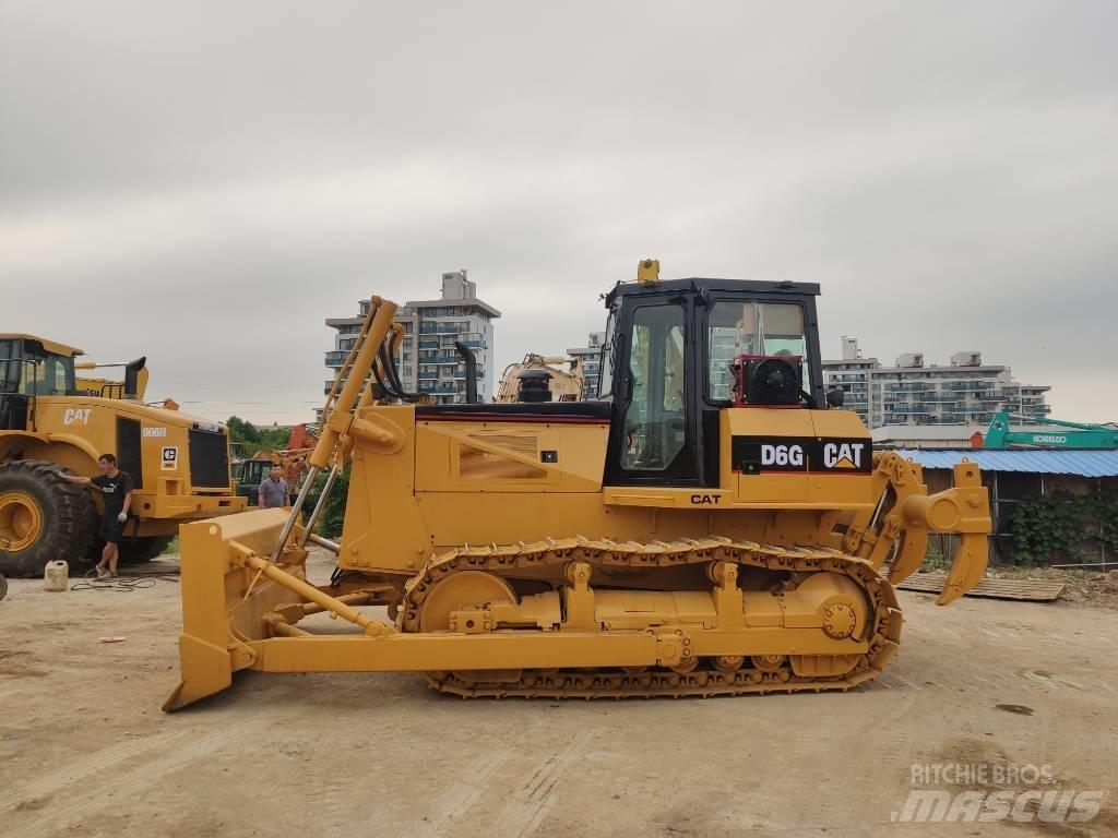 CAT D 6 G Buldožeri guseničari