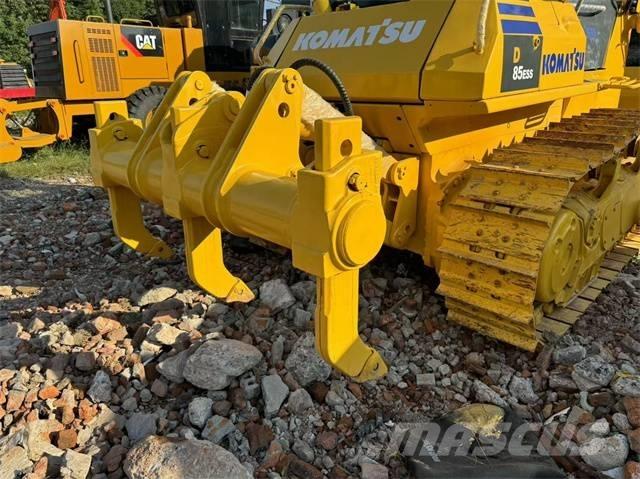 Komatsu D 85 EX Buldožeri guseničari