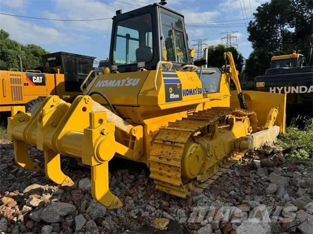 Komatsu D 85 EX Buldožeri guseničari
