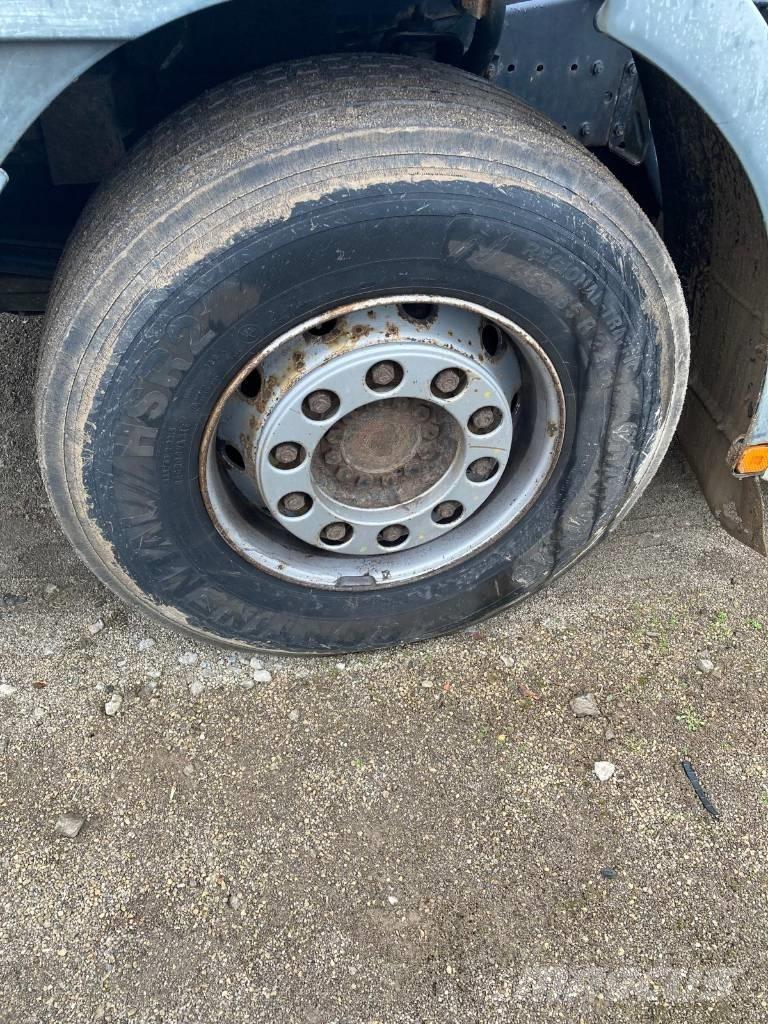 MAN FE 360 A Rol kiper kamioni sa kukom za podizanje tereta