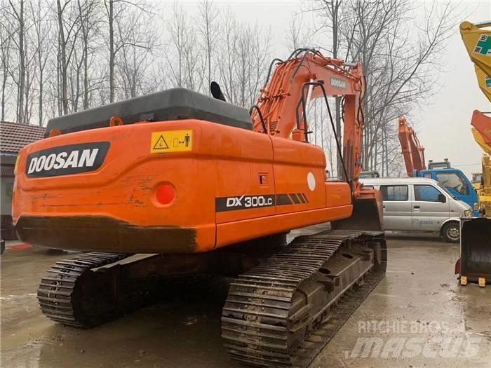 Doosan dx300 Bageri guseničari
