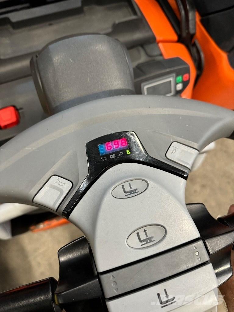 Toyota SPE160L Ručni električni viljuškar