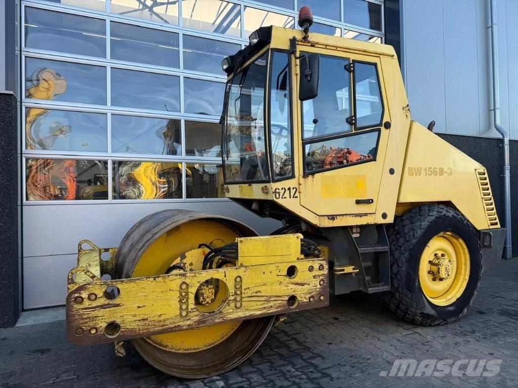 Bomag BW156D-3 Gumeni valjci na točkovima