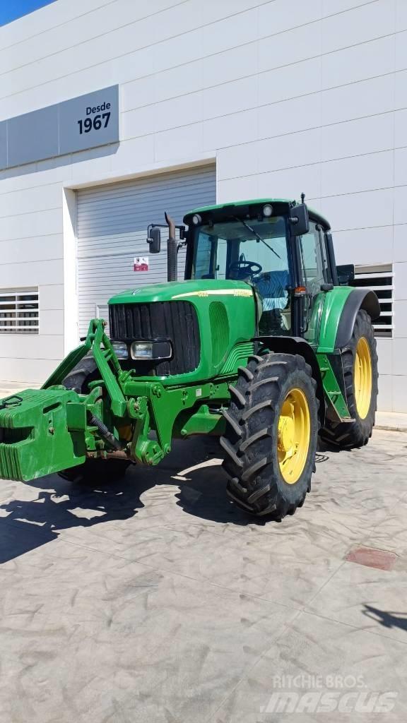 John Deere 6820 Traktori
