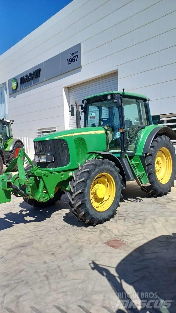John Deere 6820 Traktori