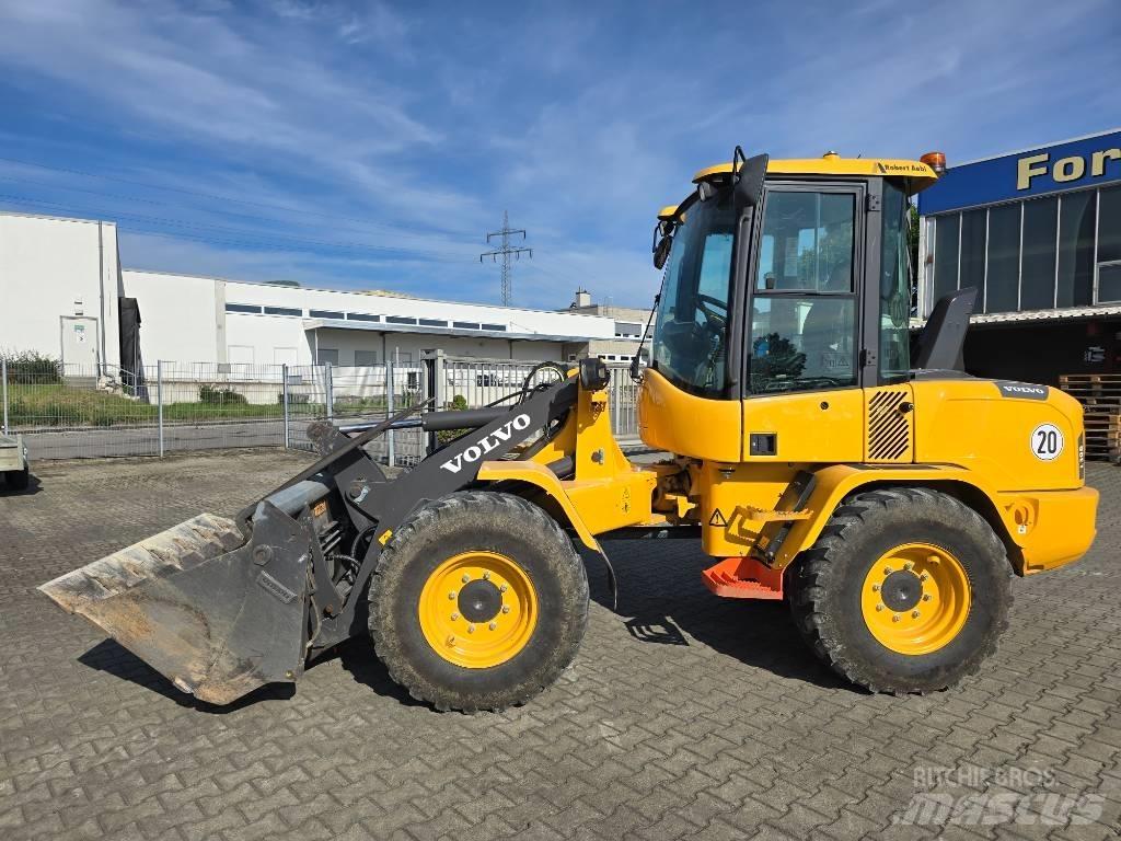 Volvo L 30 G Utovarivači na točkove