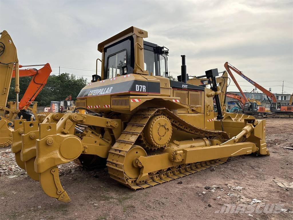 CAT D7R Buldožeri guseničari