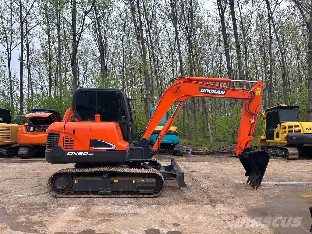 Doosan DX60 Bageri guseničari