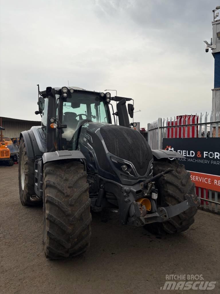 Valtra T 254 Traktori
