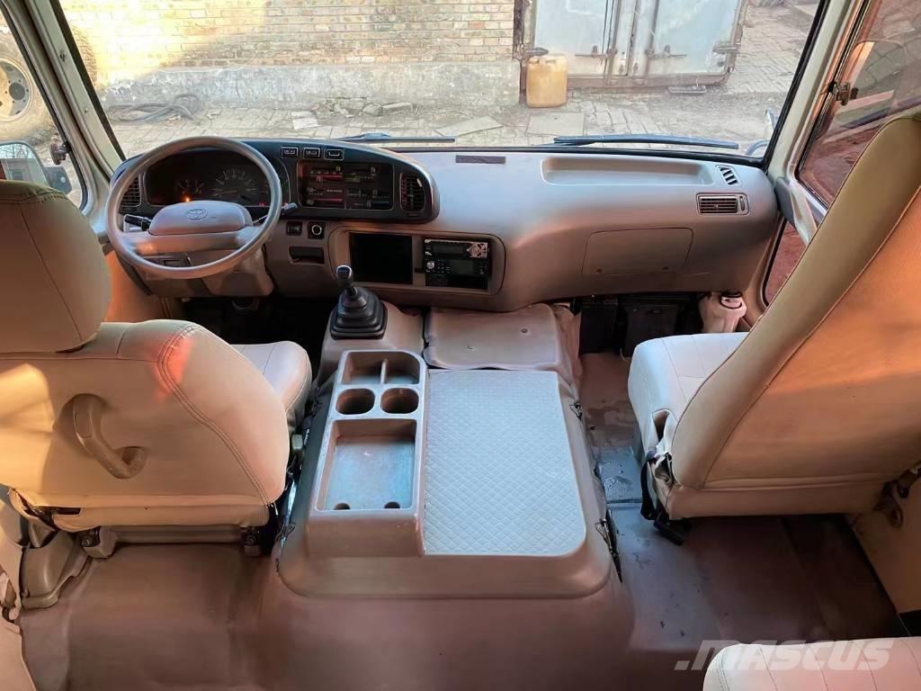 Toyota Coaster Bus Mini autobusi