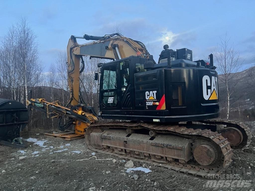 CAT 335 F L CR Terenske bušilice