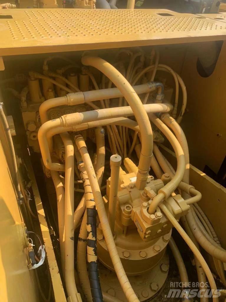 CAT 320 D Bageri guseničari