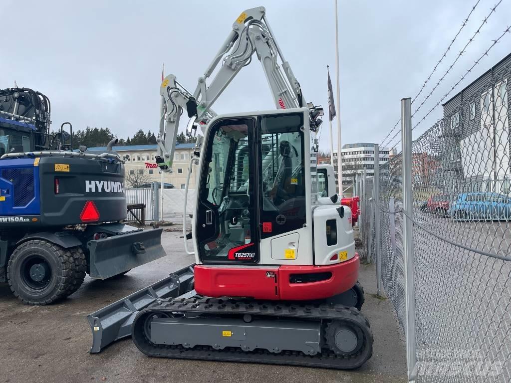 Takeuchi TB 257 FR Mini bageri < 7t