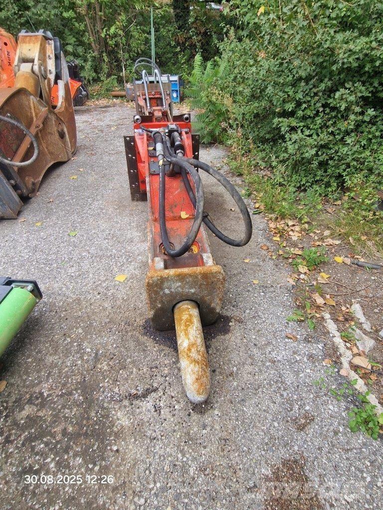 Rammer R25P Čekići