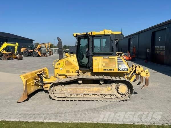 Komatsu D 51 PXi-24 Buldožeri guseničari
