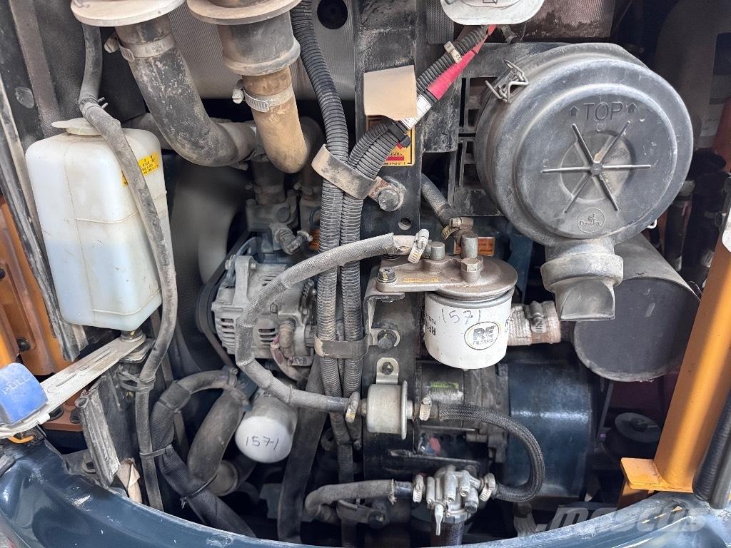 Hyundai R25Z-9 AK Mini bageri < 7t