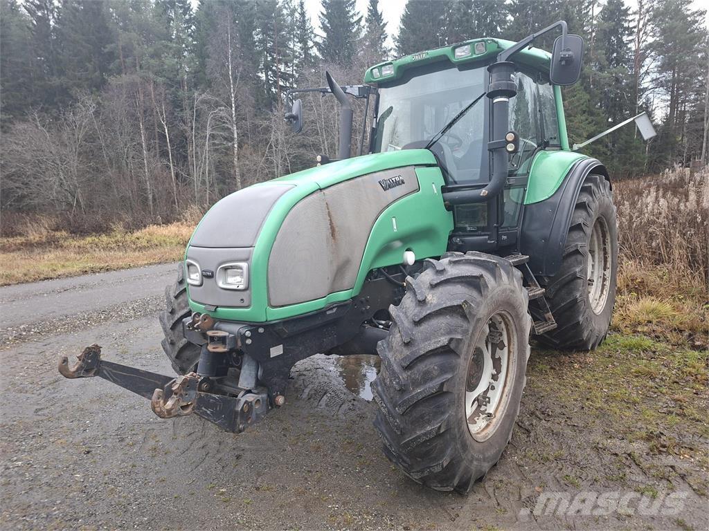 Valtra T190 7.4 Traktori
