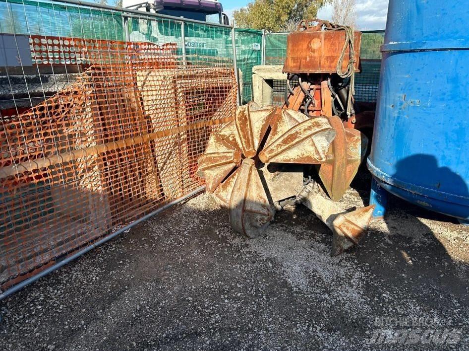 Liebherr A316 Bageri za prenos primarnih/sekundarnih sirovina