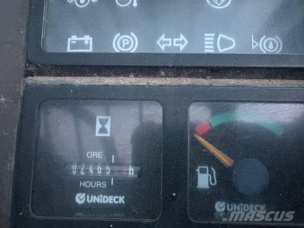 Manitou M 26.4 Vanterenski viljuškar