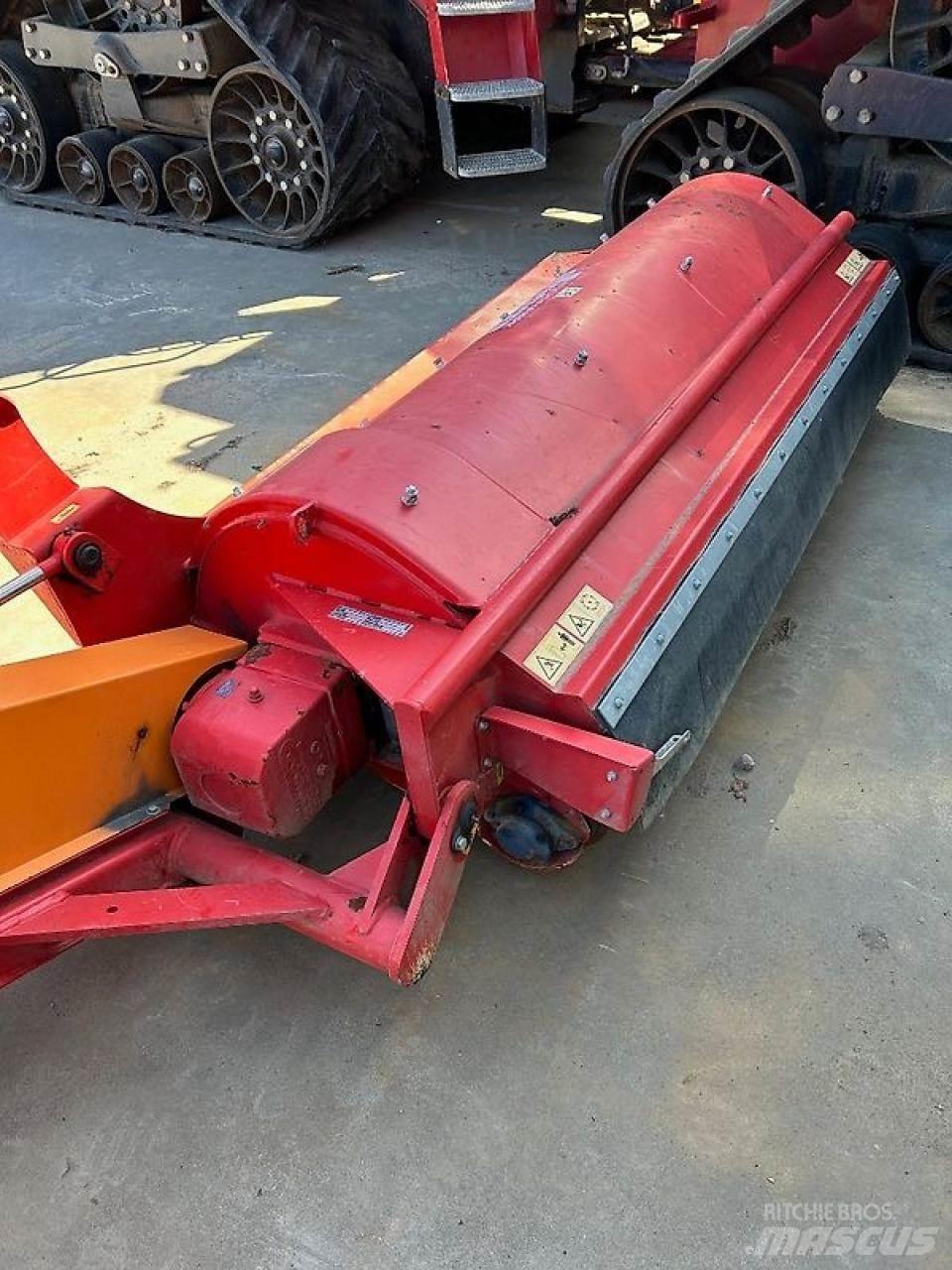 Dücker USM 21 Kosilice za livade