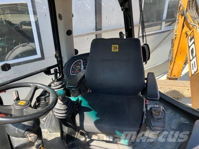 JCB 4CX AEC Rovokopači