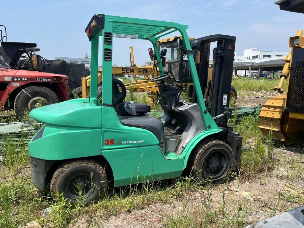 Mitsubishi FD 30 N Dizelski viljuškari