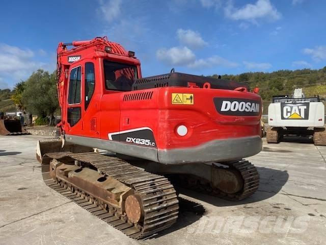 Doosan DX 235 LC Bageri guseničari