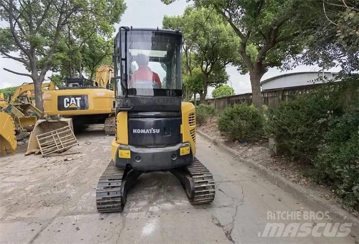 Komatsu PC35 Bageri guseničari