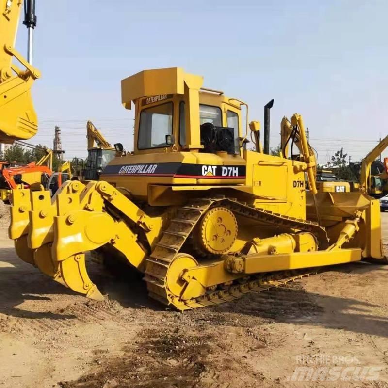CAT D7H Buldožeri guseničari